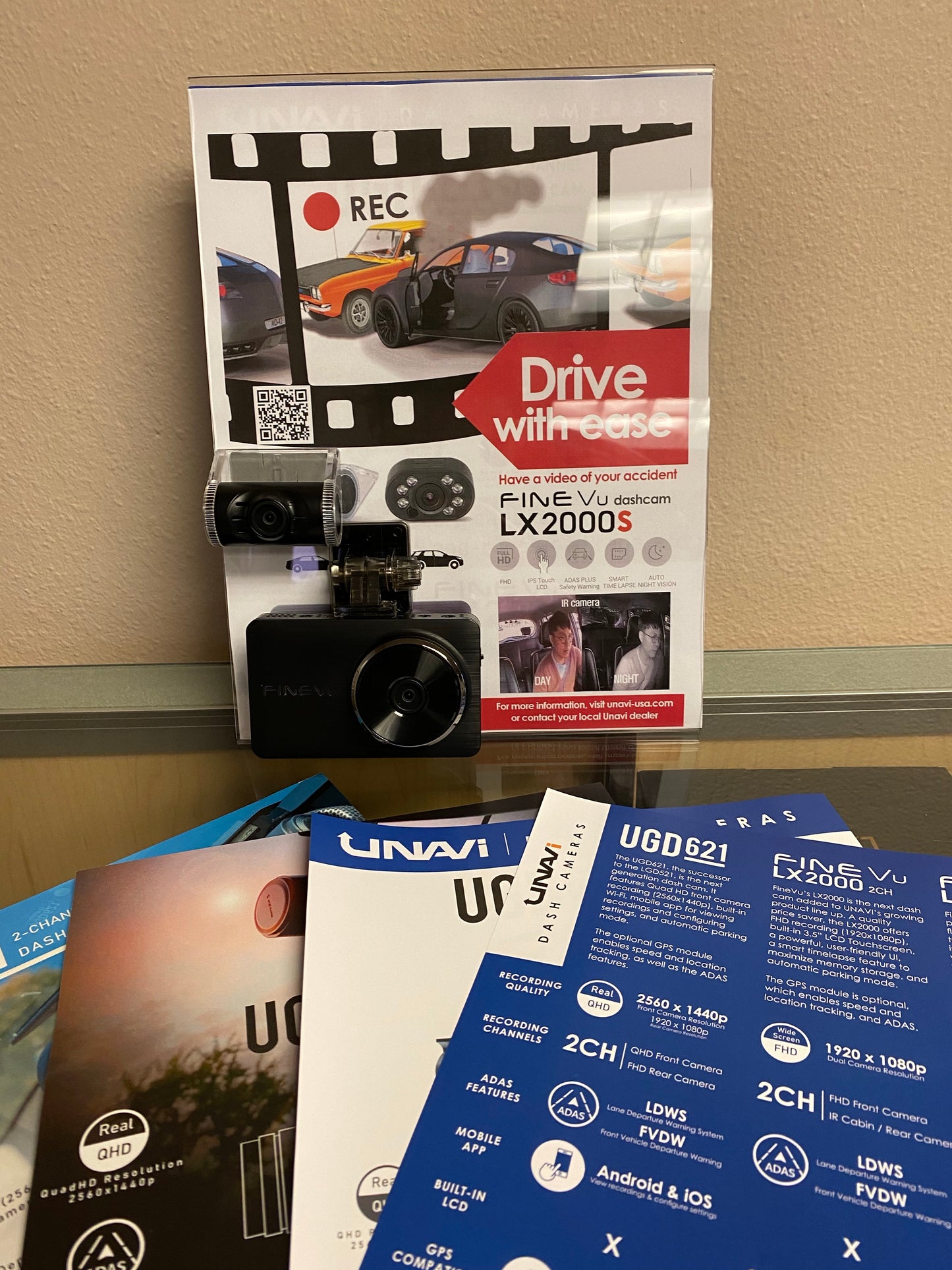 FineVu LX2000 / LX2000S | Promotional Display Dummy Unit - Unavi USA, Inc.